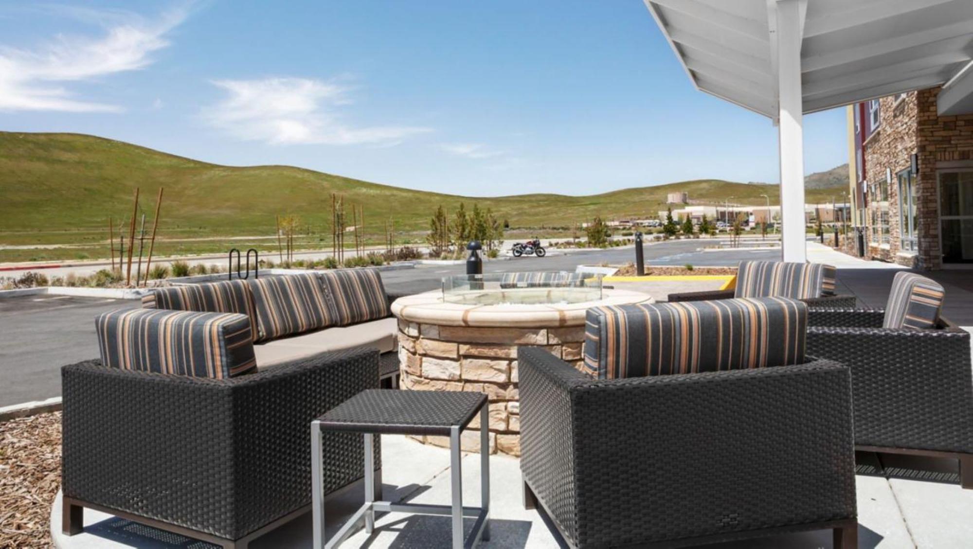 Towneplace Suites By Marriott טהאצ'פי מראה חיצוני תמונה